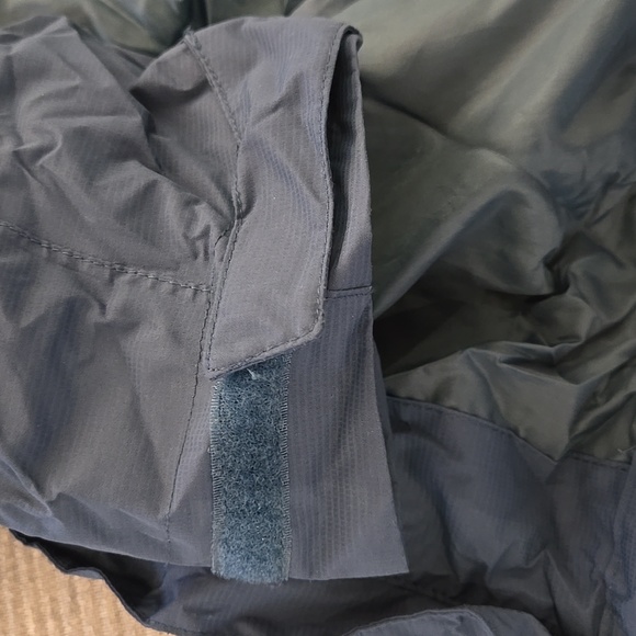 33,000 ft package-able Windbreaker, Size L Blue - Picture 8 of 10